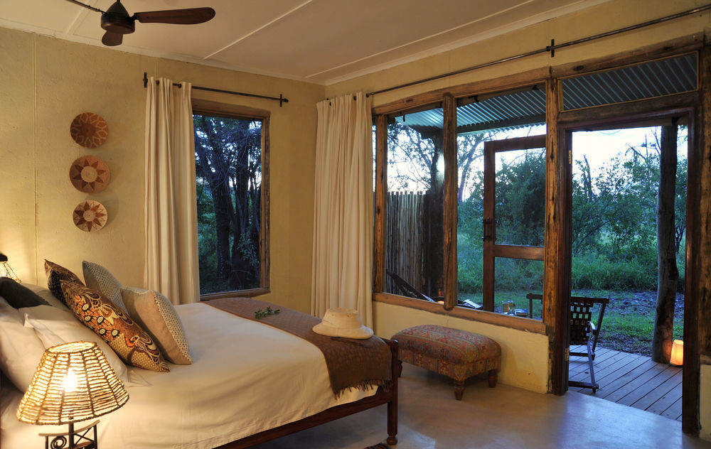 Отель The Hide Safari Camp Dete Экстерьер фото