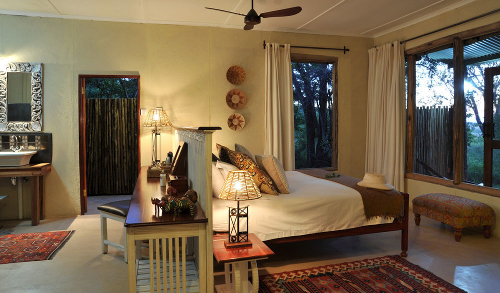 Отель The Hide Safari Camp Dete Экстерьер фото